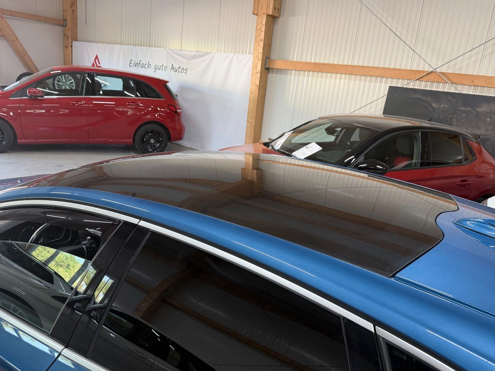 VOLVO V40 BLUE Ansicht 16
