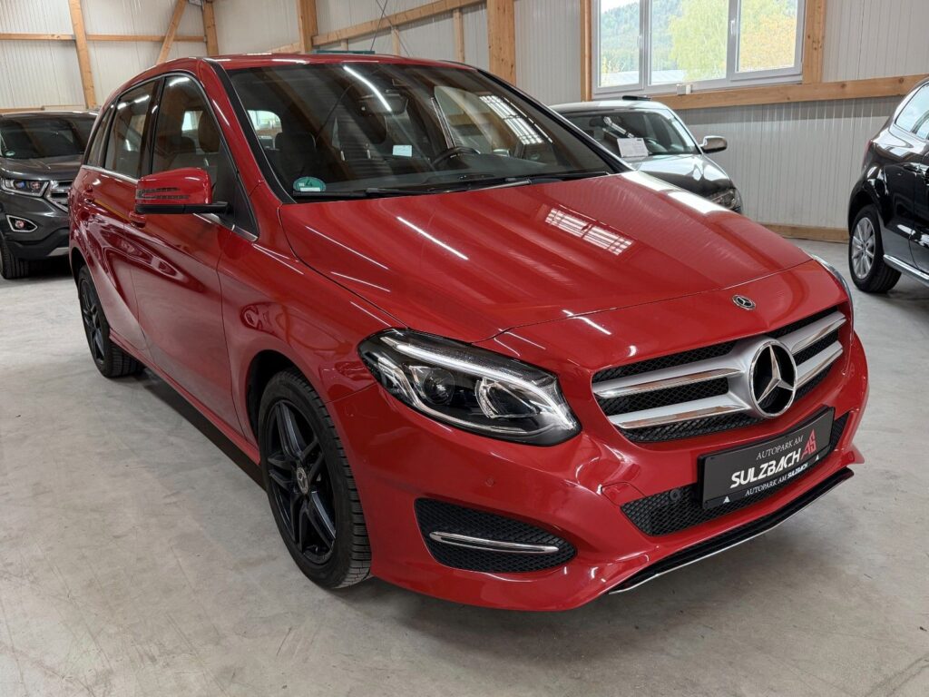 MERCEDES-BENZ B 220 RED Ansicht 3