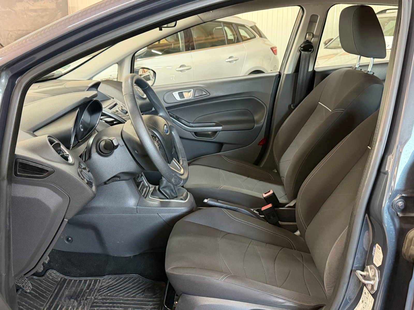 FORD Fiesta BLUE Ansicht 9
