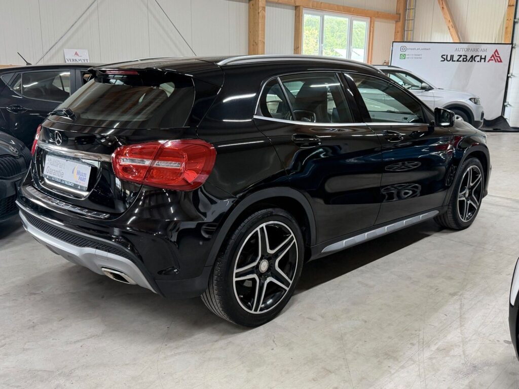 MERCEDES-BENZ GLA 200 BLACK Ansicht 4