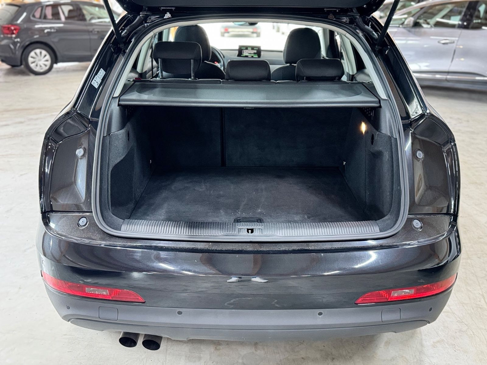 AUDI Q3 BLACK Ansicht 7