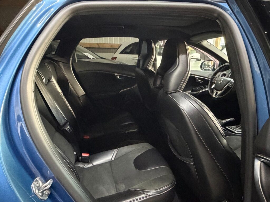 VOLVO V40 BLUE Ansicht 10