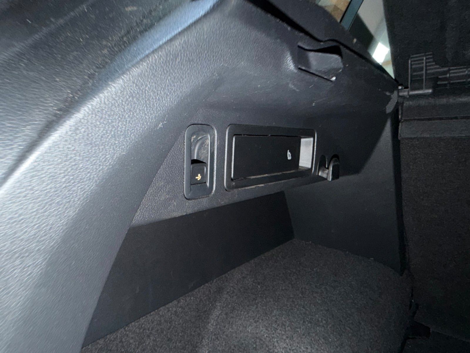 VW Tiguan BEIGE Ansicht 18