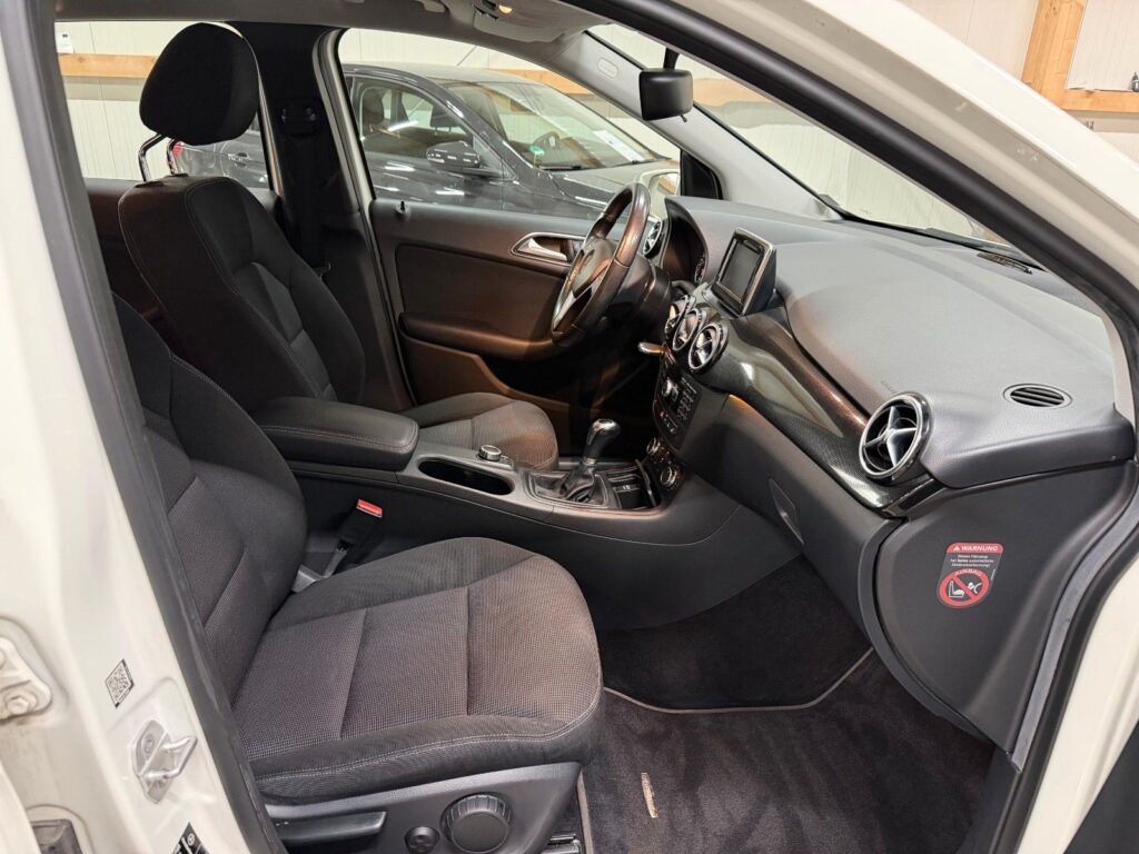 MERCEDES-BENZ B 180 WHITE Ansicht 12
