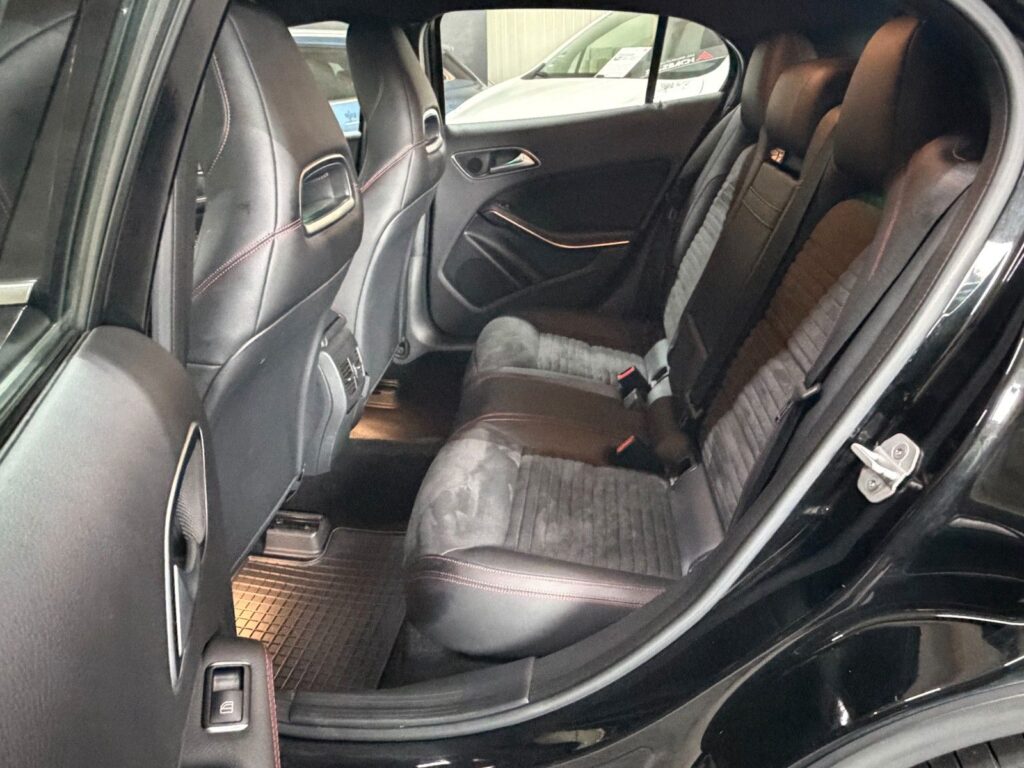 MERCEDES-BENZ GLA 200 BLACK Ansicht 9