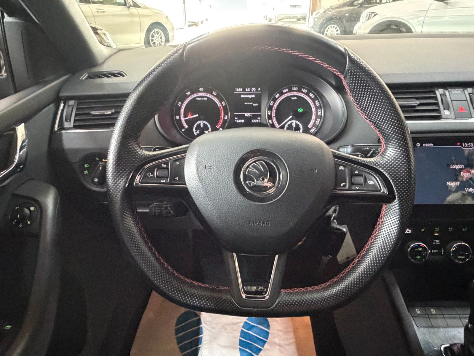 SKODA Octavia GREY Ansicht 15
