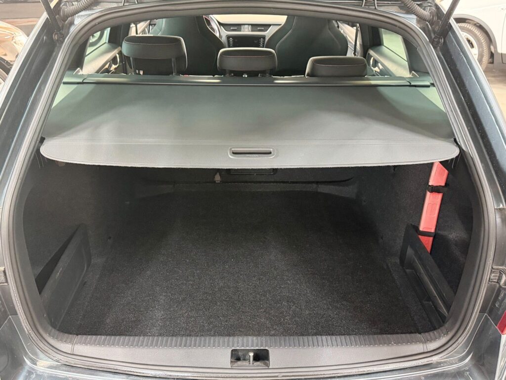 SKODA Octavia GREY Ansicht 18
