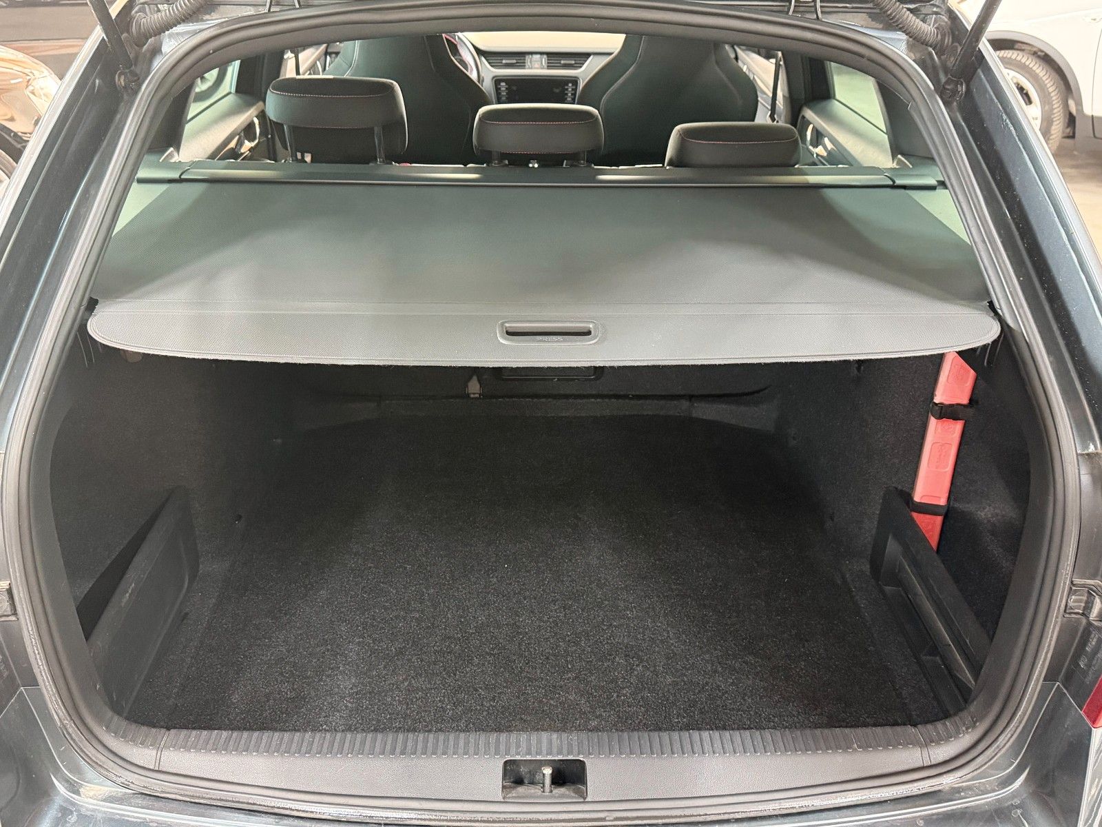SKODA Octavia GREY Ansicht 18