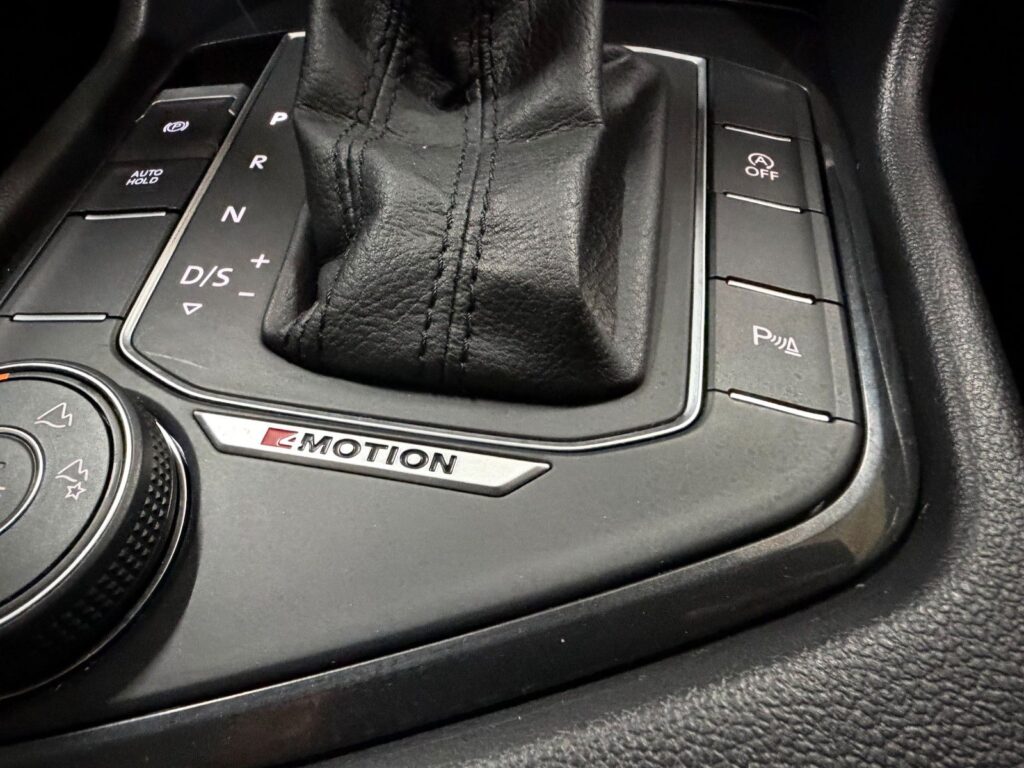 VW Tiguan BEIGE Ansicht 15