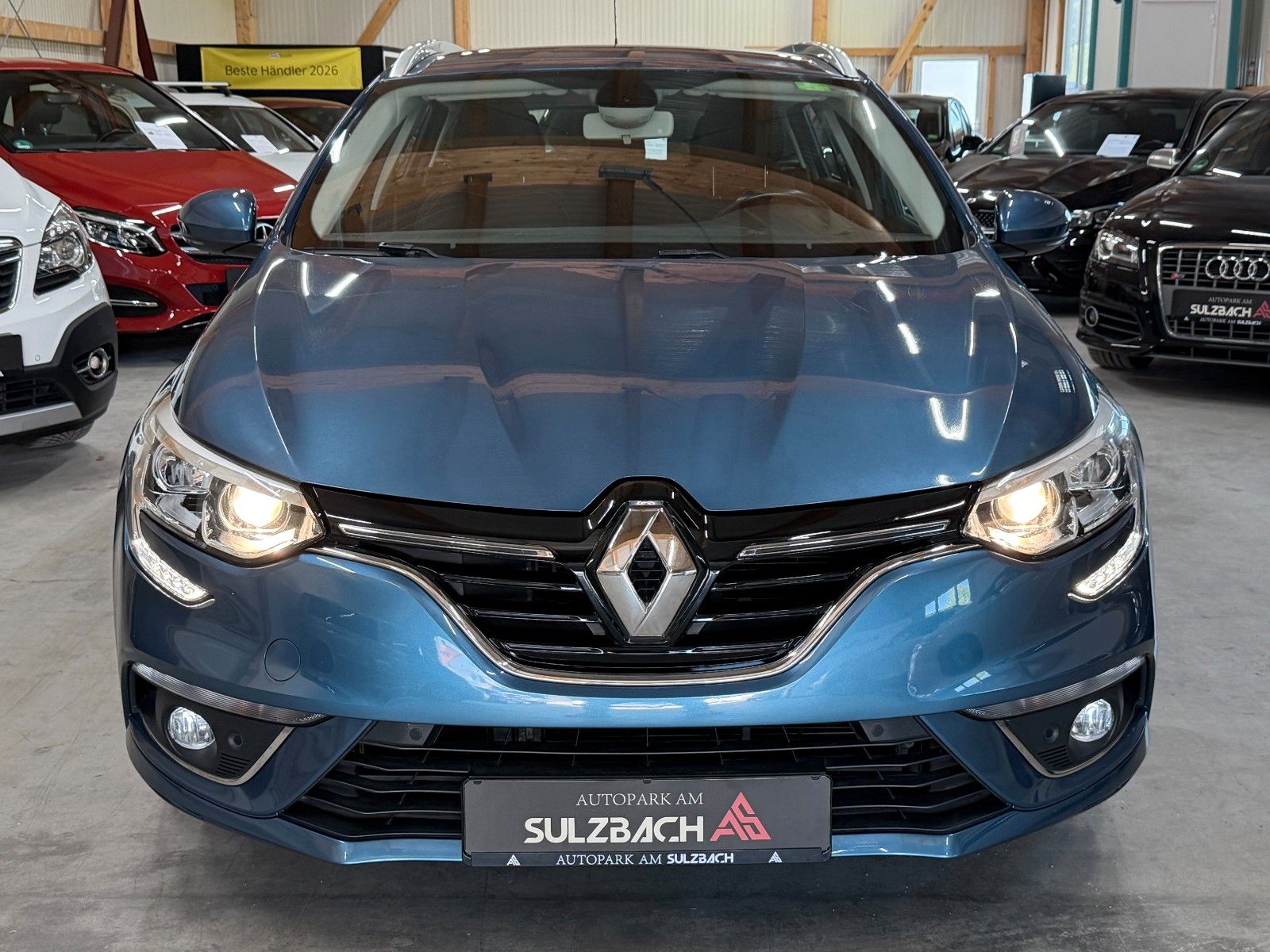 RENAULT Megane BLUE Ansicht 2