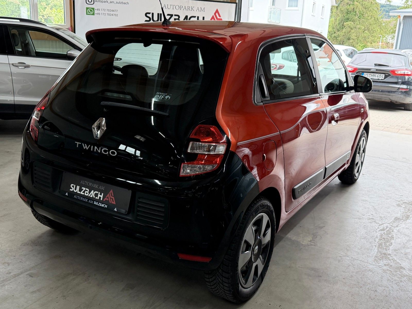 RENAULT Twingo RED Ansicht 4