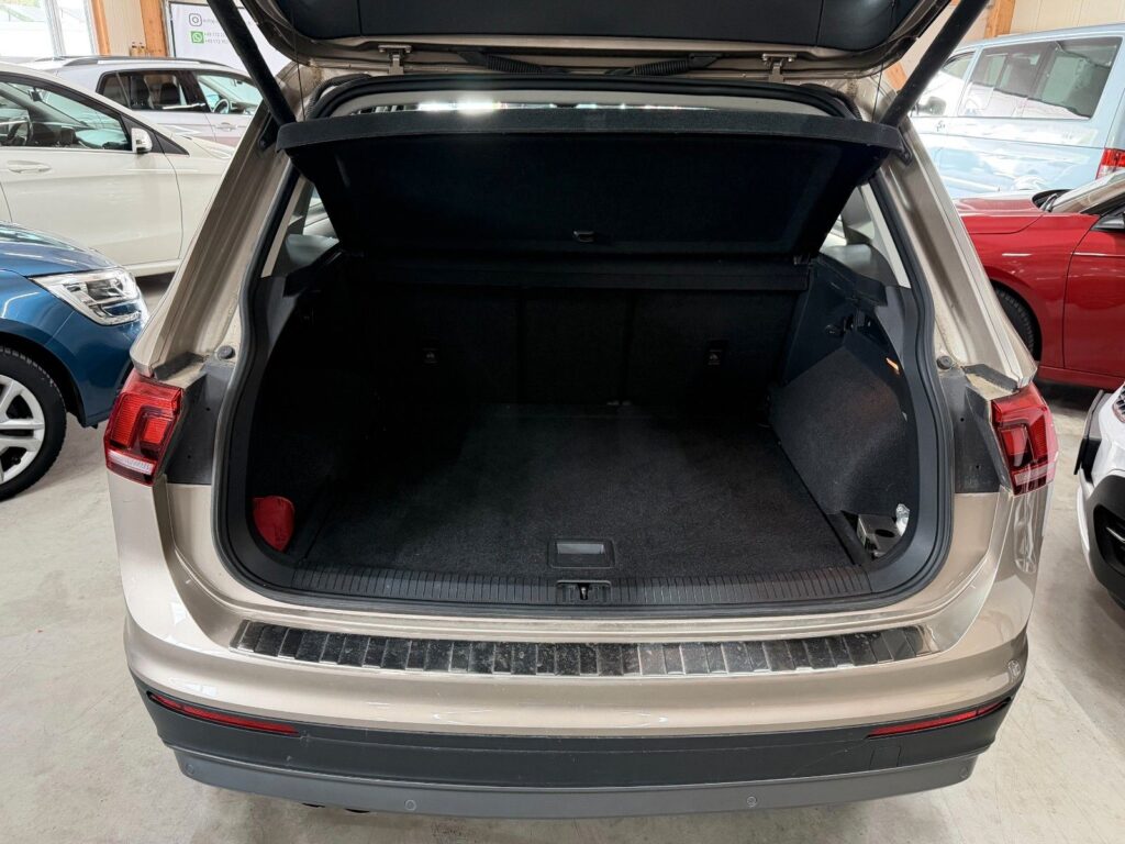 VW Tiguan BEIGE Ansicht 16