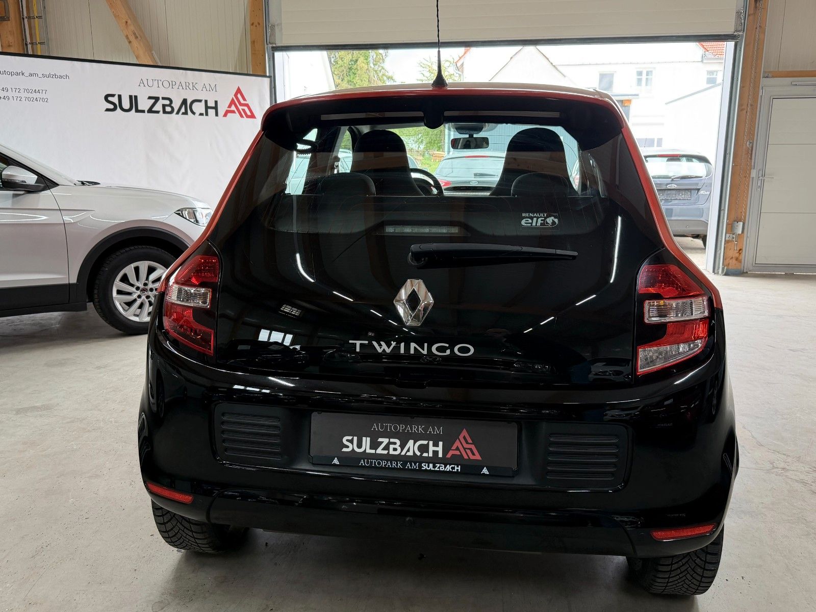 RENAULT Twingo RED Ansicht 5
