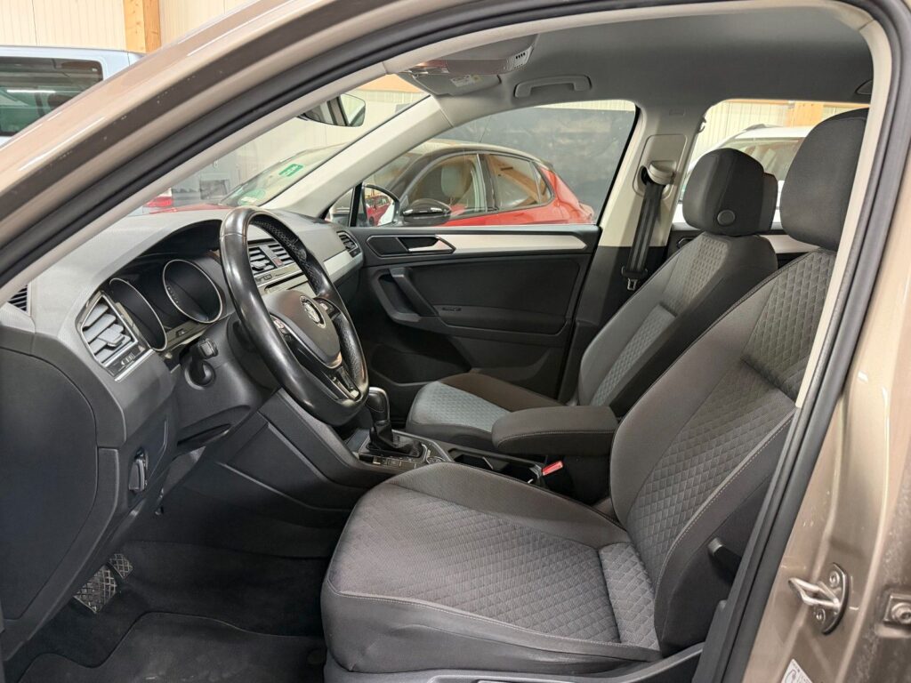 VW Tiguan BEIGE Ansicht 7