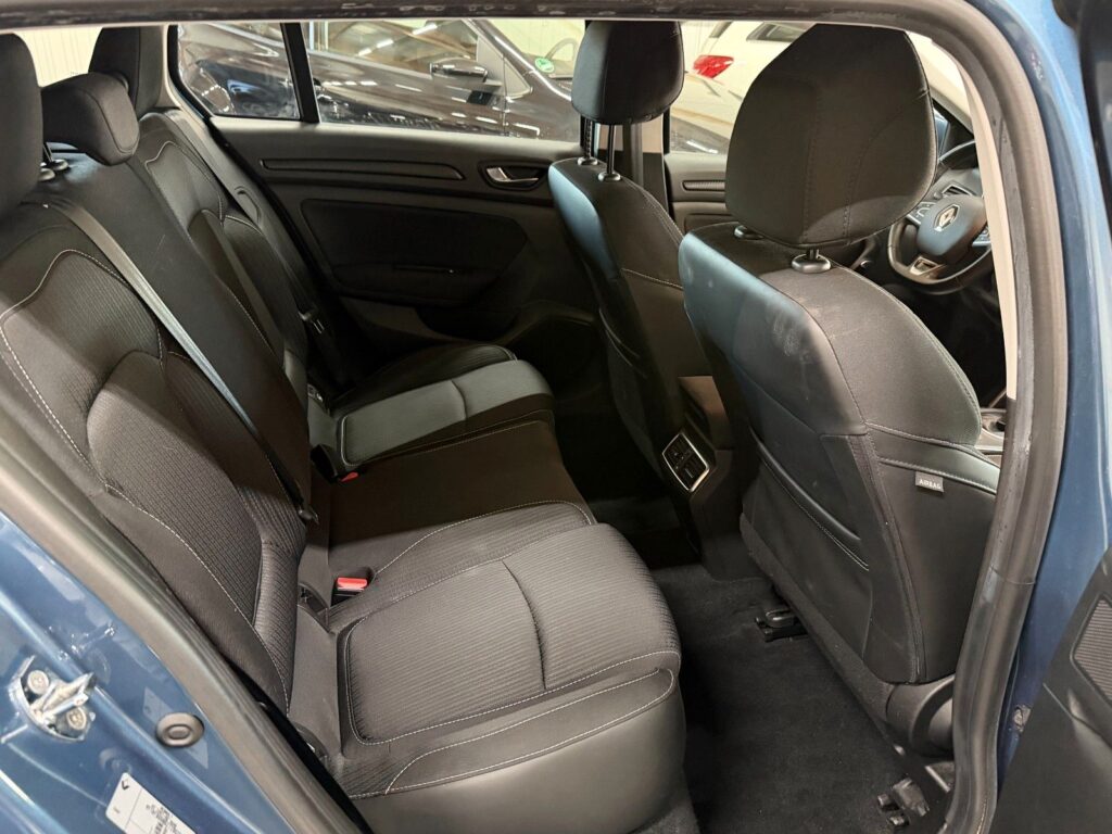 RENAULT Megane BLUE Ansicht 10