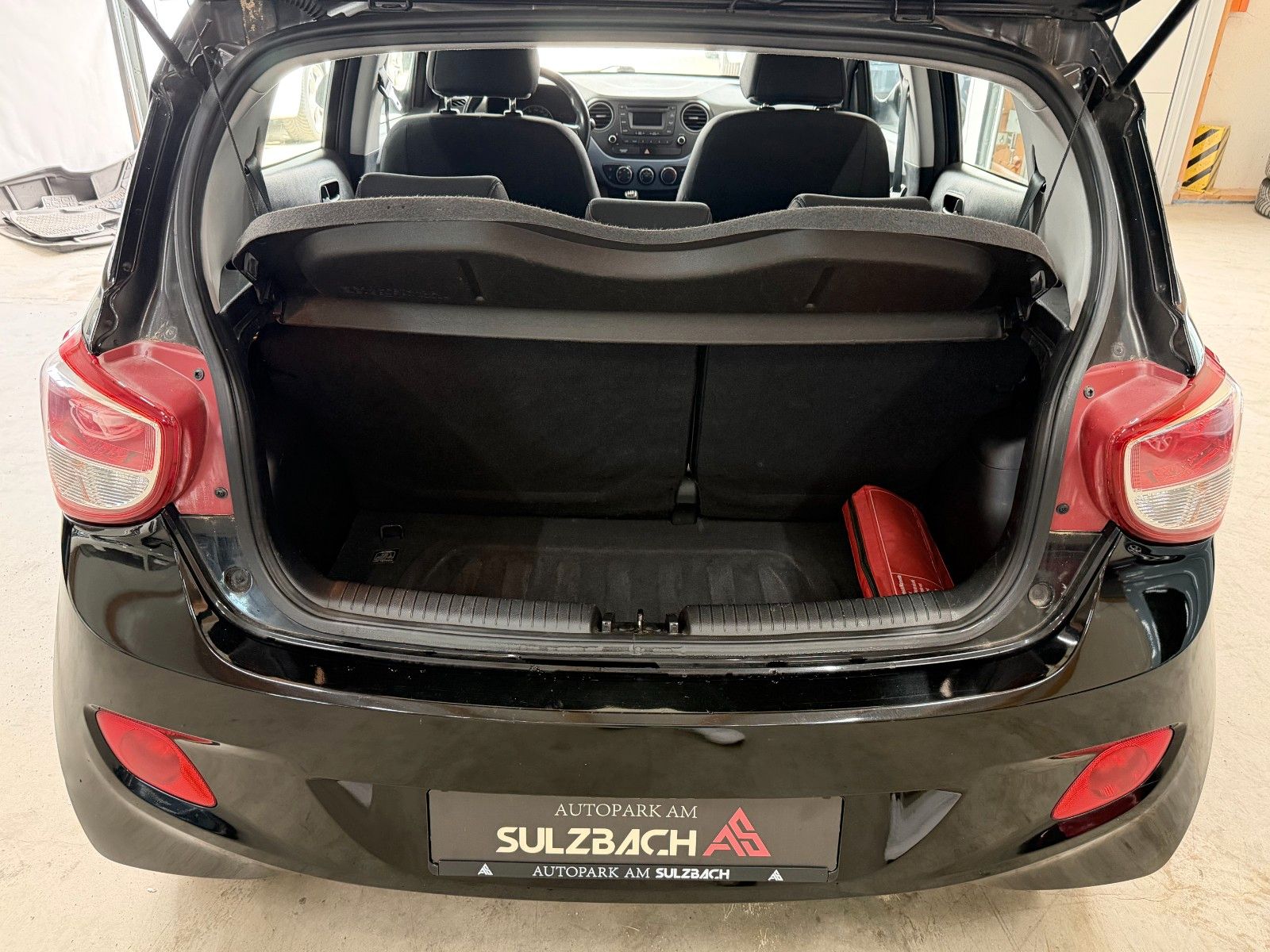 HYUNDAI i10 BLACK Ansicht 10
