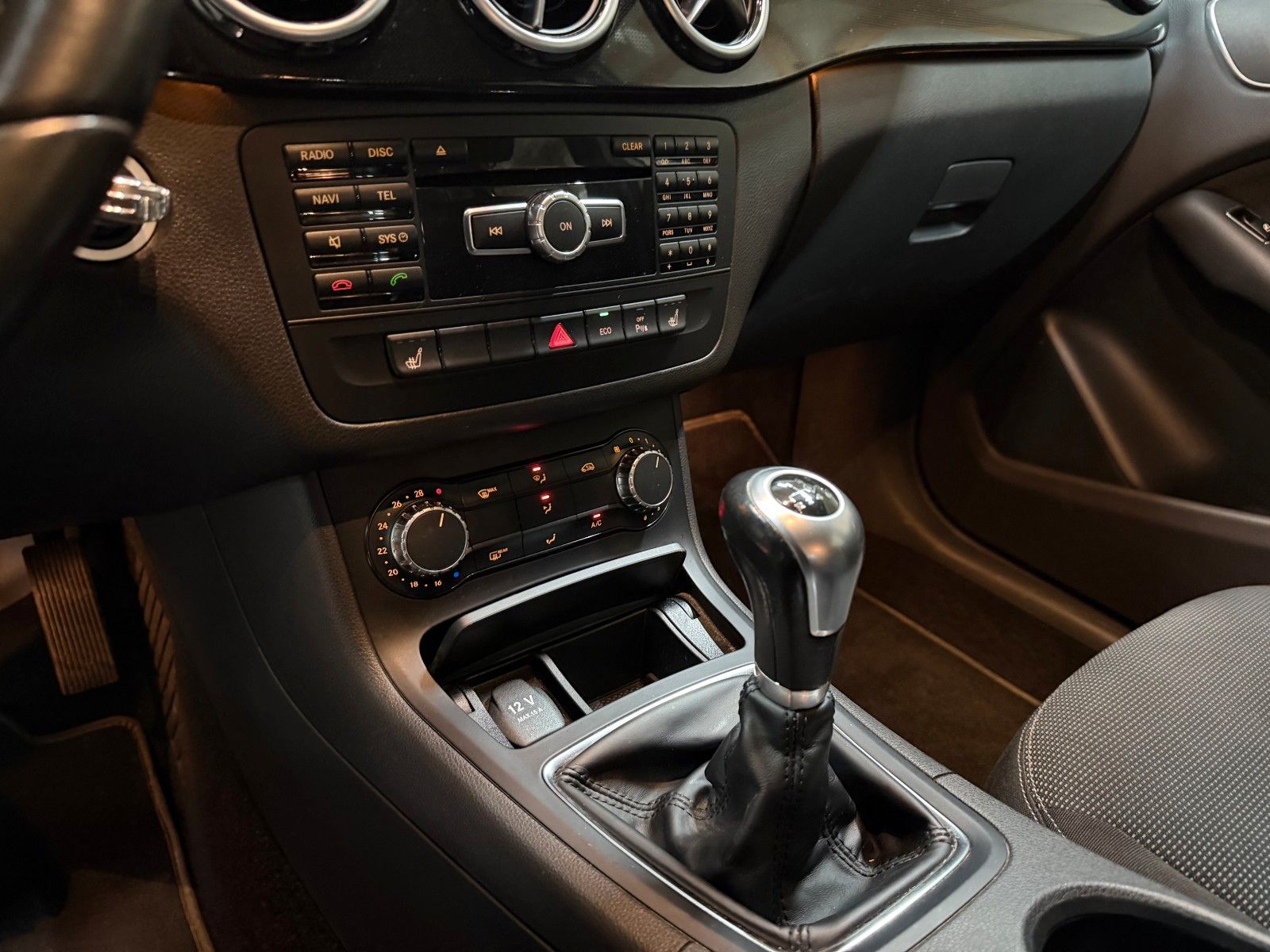 MERCEDES-BENZ B 180 WHITE Ansicht 16