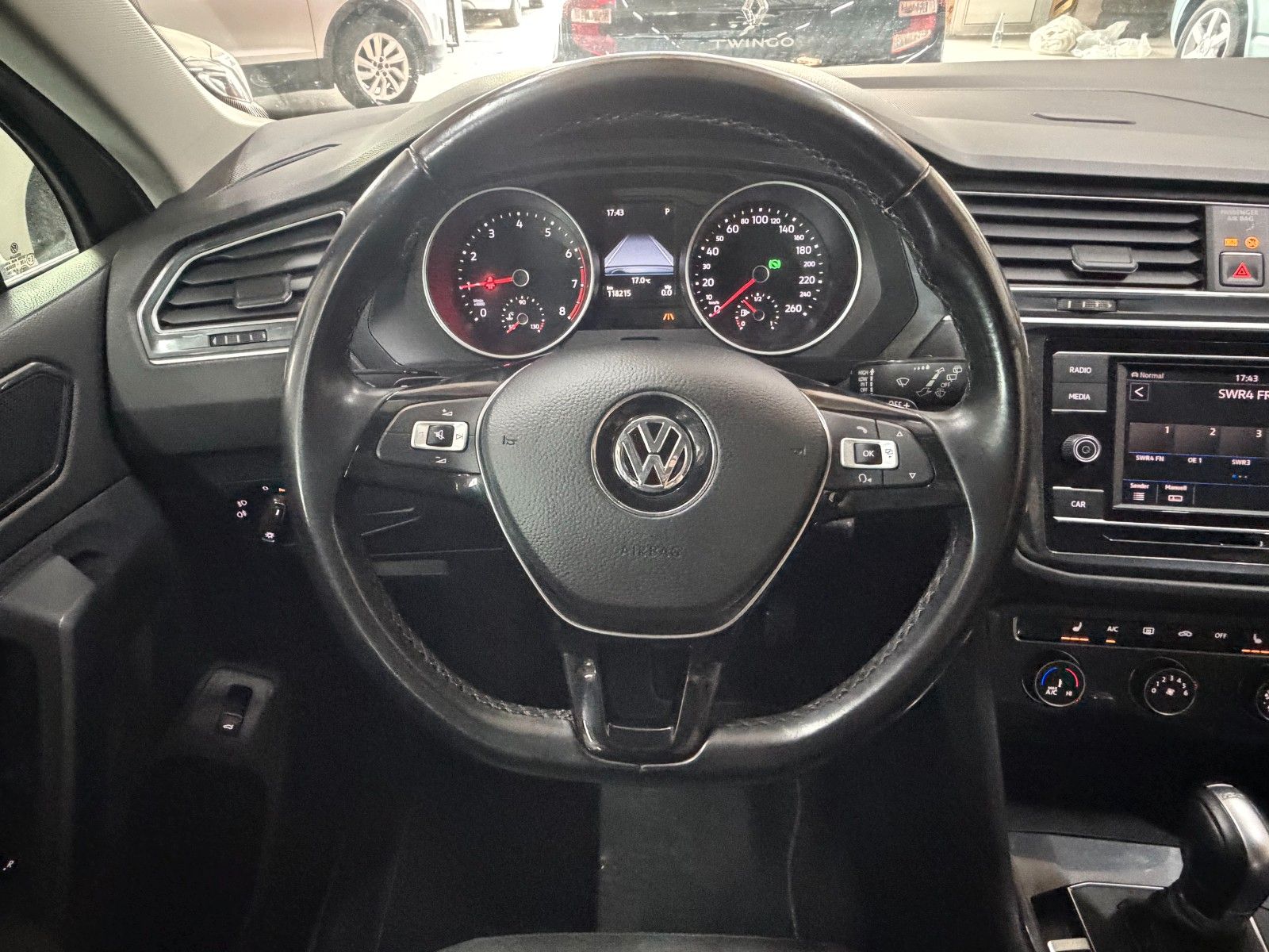 VW Tiguan BEIGE Ansicht 13