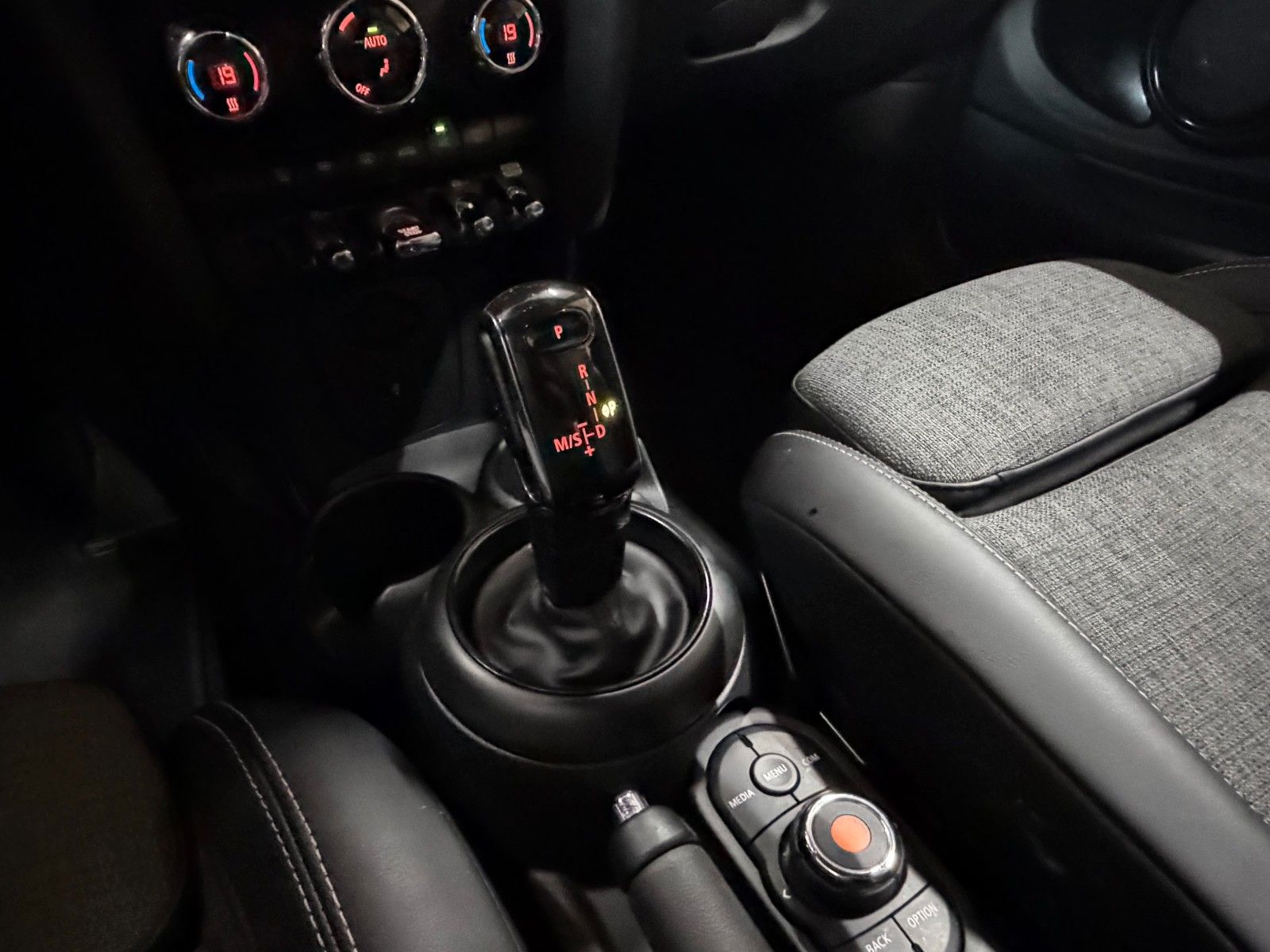 MINI COOPER GREEN Ansicht 13