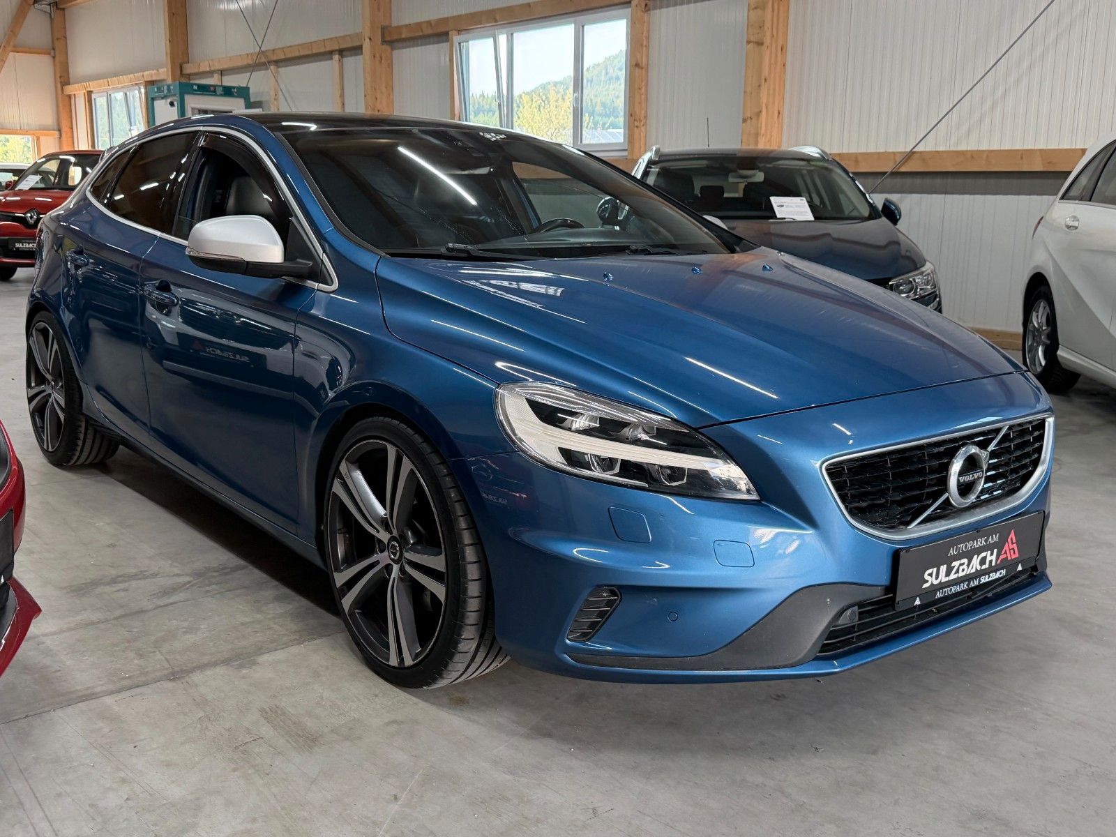 VOLVO V40 BLUE Ansicht 3