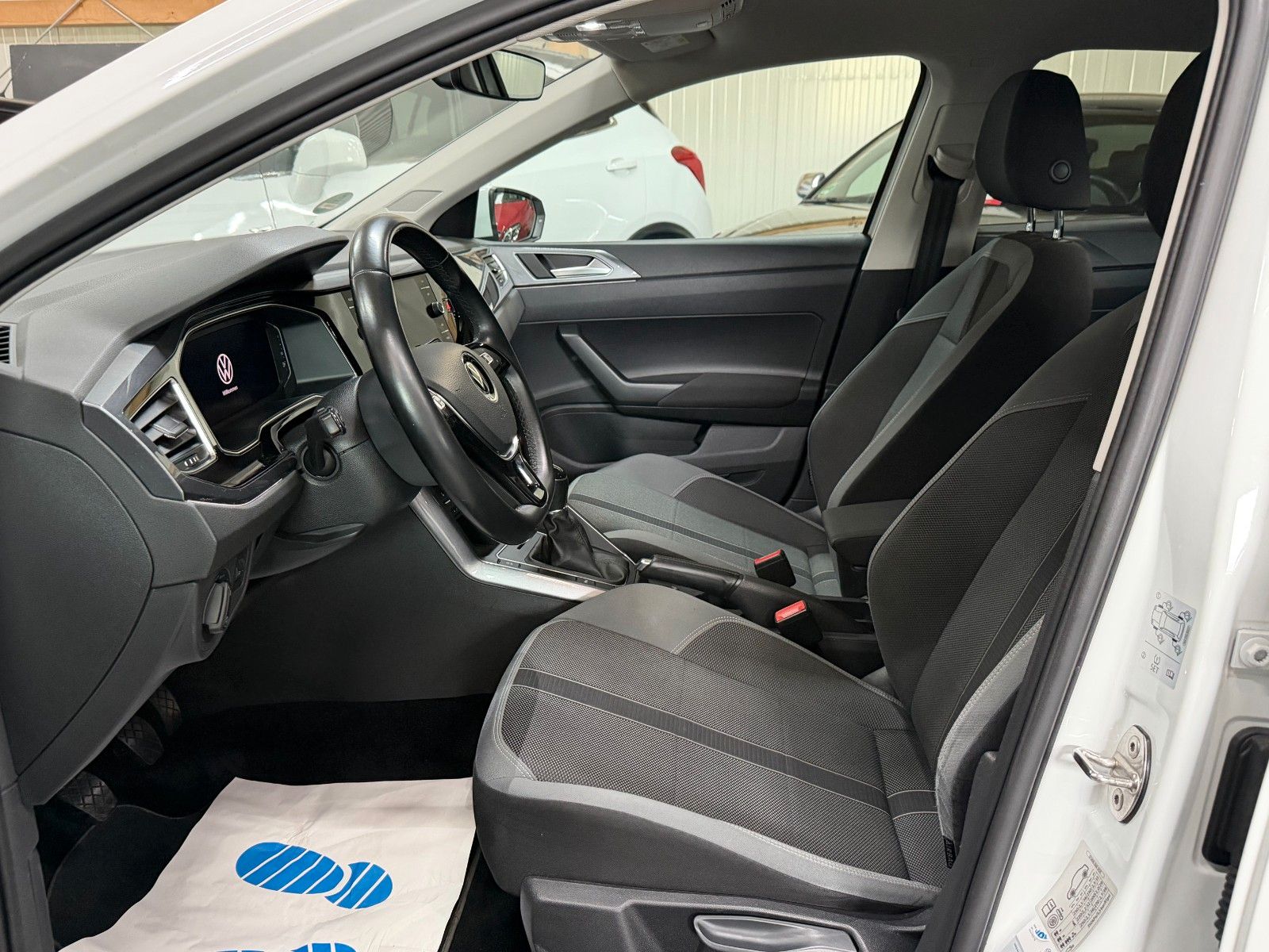 VW Polo WHITE Ansicht 9