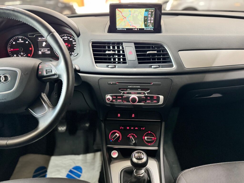 AUDI Q3 BLACK Ansicht 15