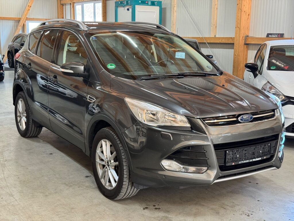 FORD Kuga GREY Ansicht 3