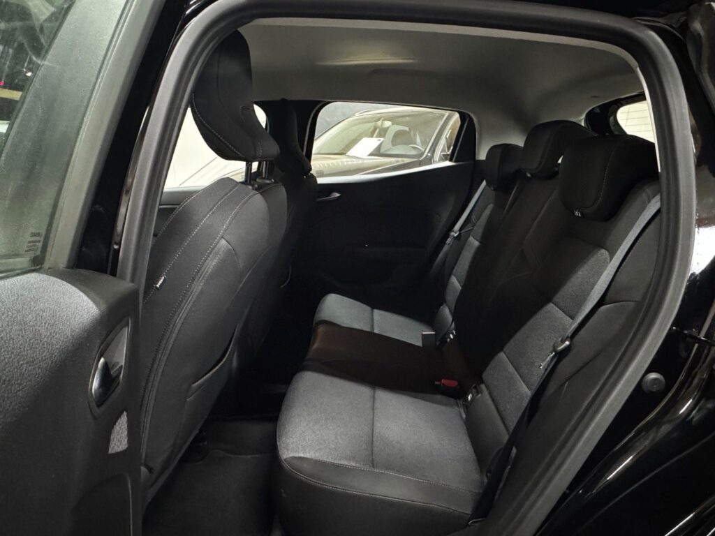 RENAULT Clio BLACK Ansicht 13