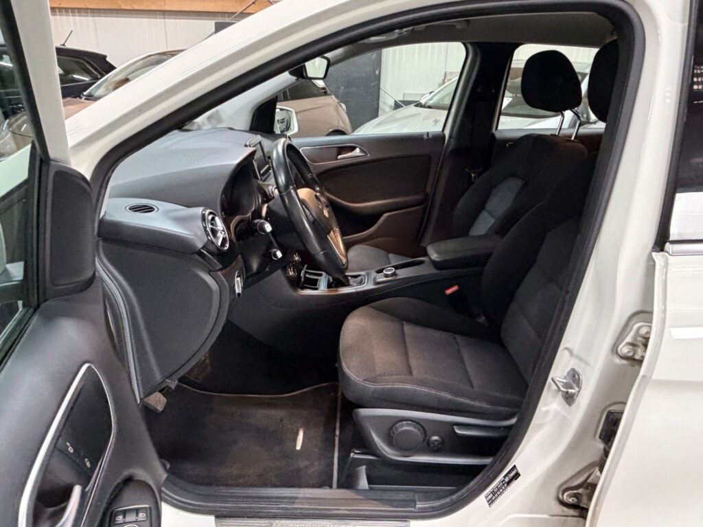MERCEDES-BENZ B 180 WHITE Ansicht 9