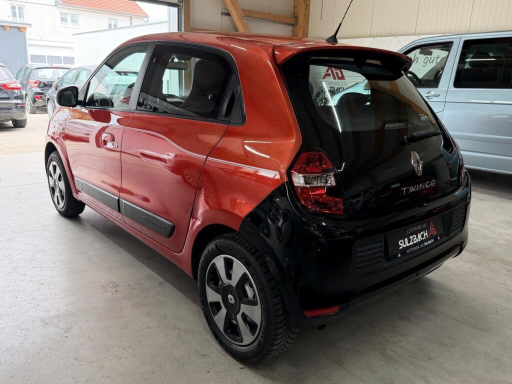 RENAULT Twingo RED Ansicht 6