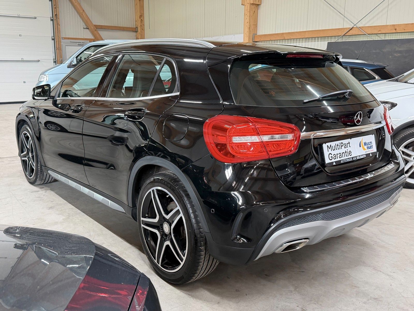 MERCEDES-BENZ GLA 200 BLACK Ansicht 6