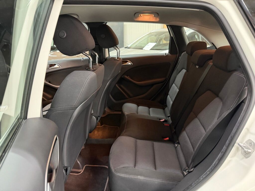 MERCEDES-BENZ B 180 WHITE Ansicht 10