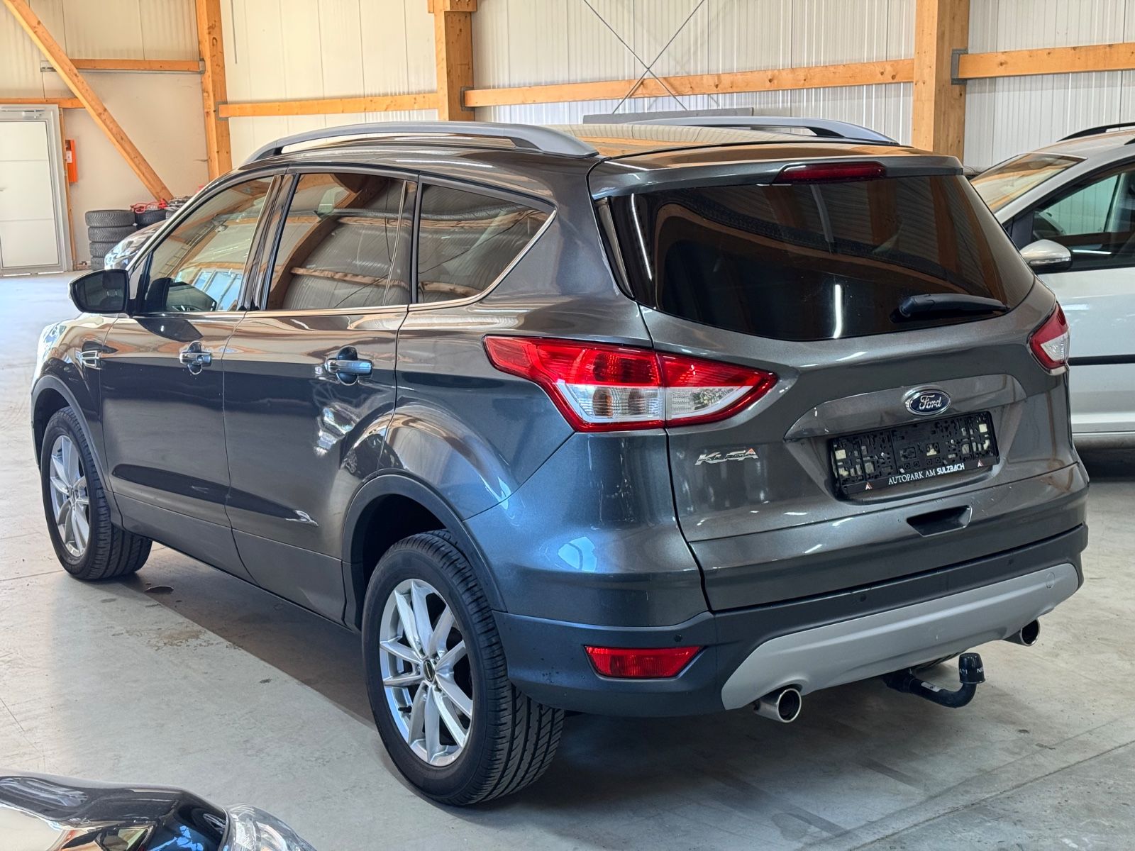 FORD Kuga GREY Ansicht 6