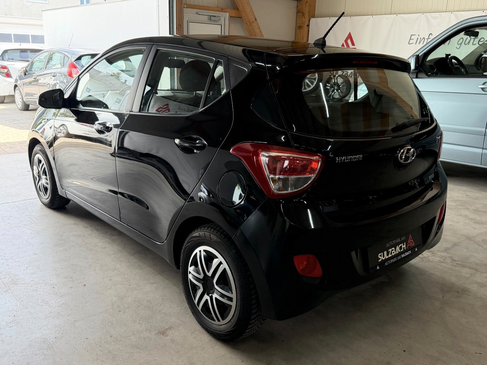 HYUNDAI i10 BLACK Ansicht 6