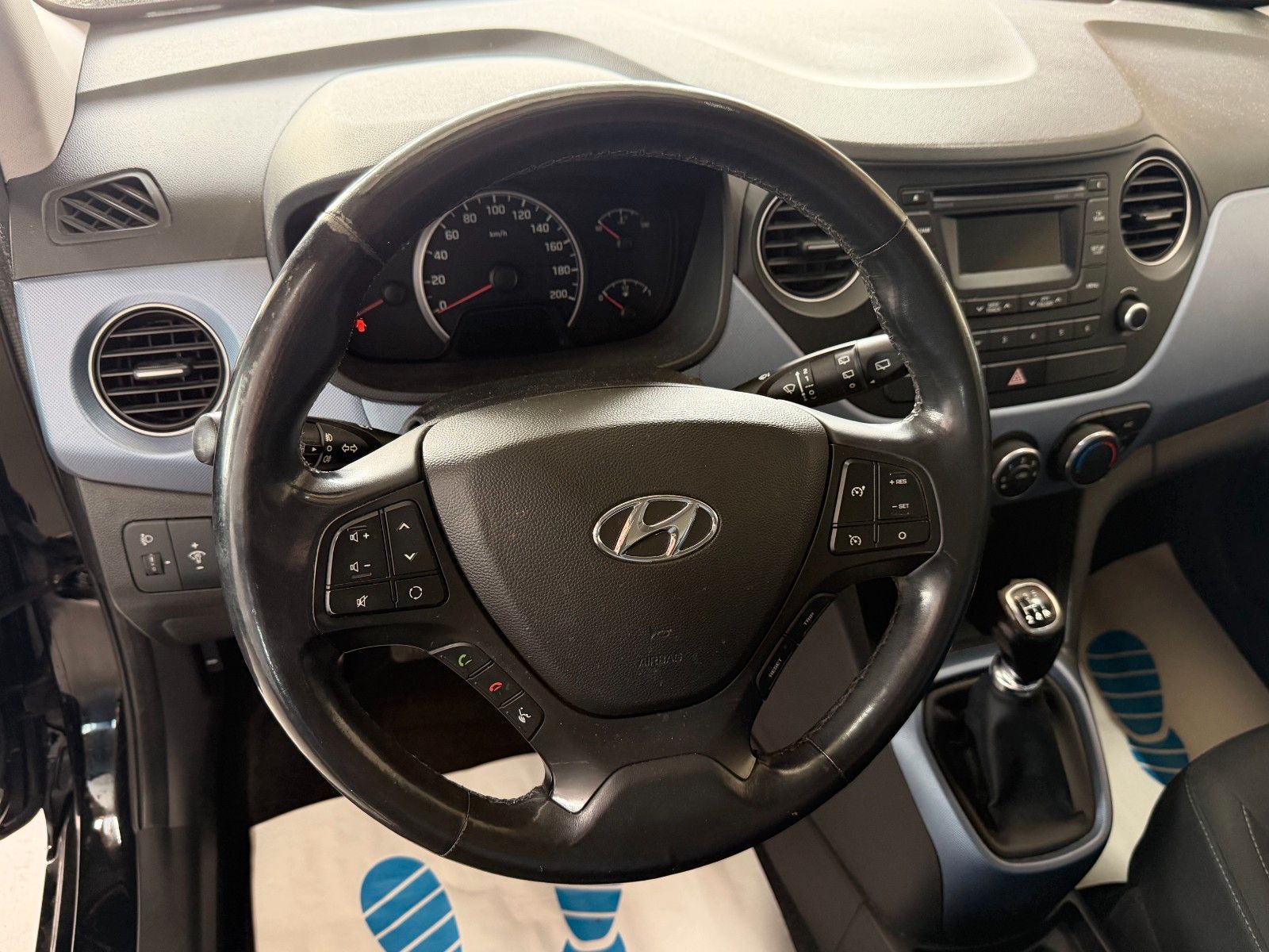 HYUNDAI i10 BLACK Ansicht 15