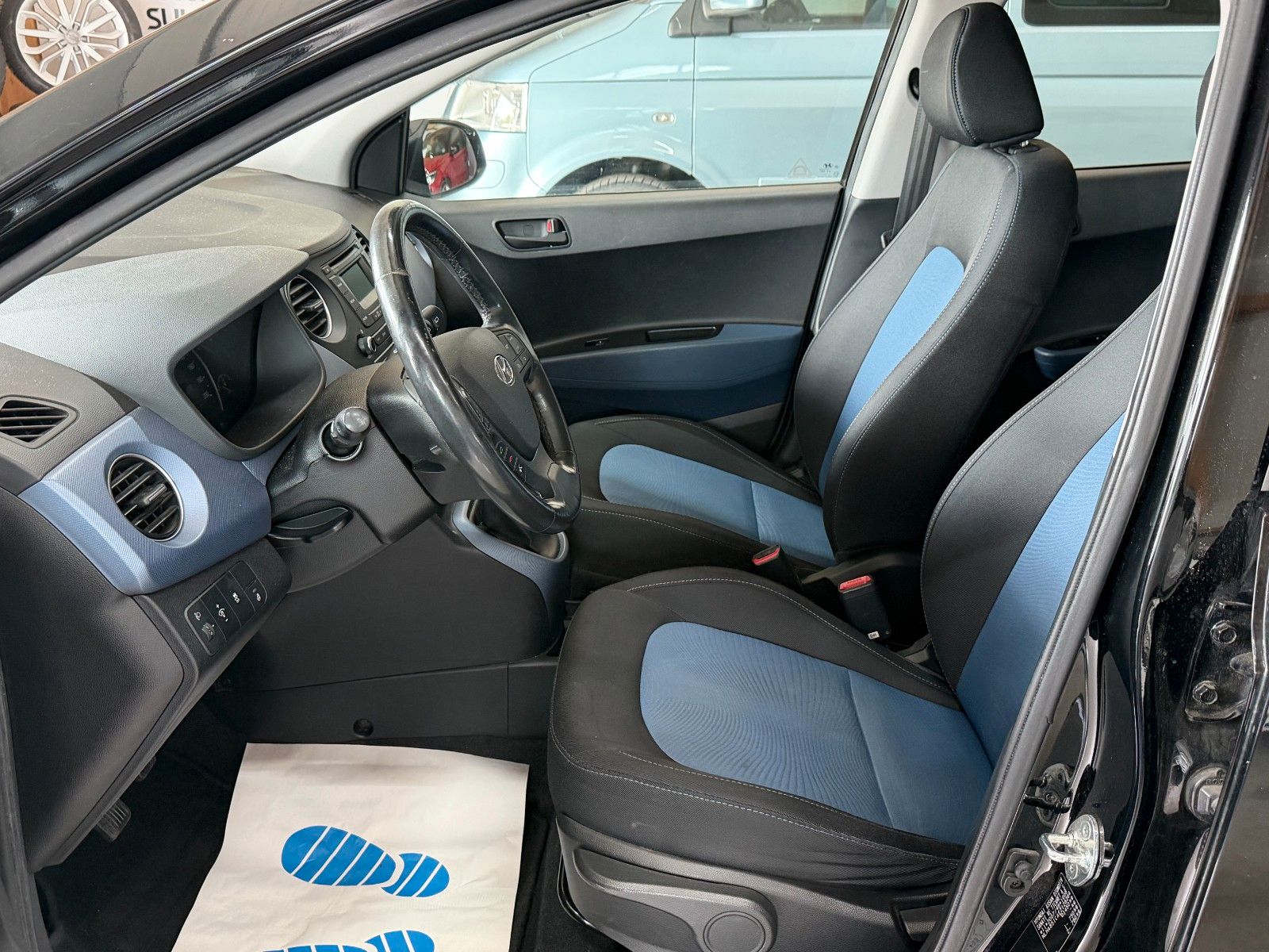 HYUNDAI i10 BLACK Ansicht 8