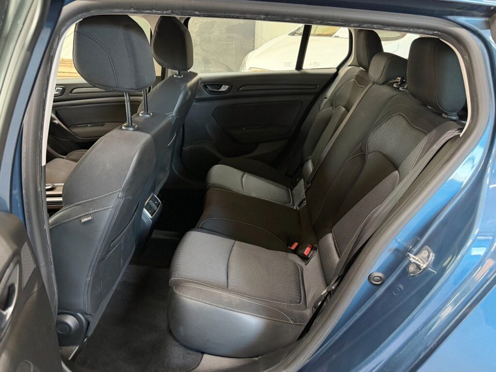 RENAULT Megane BLUE Ansicht 9
