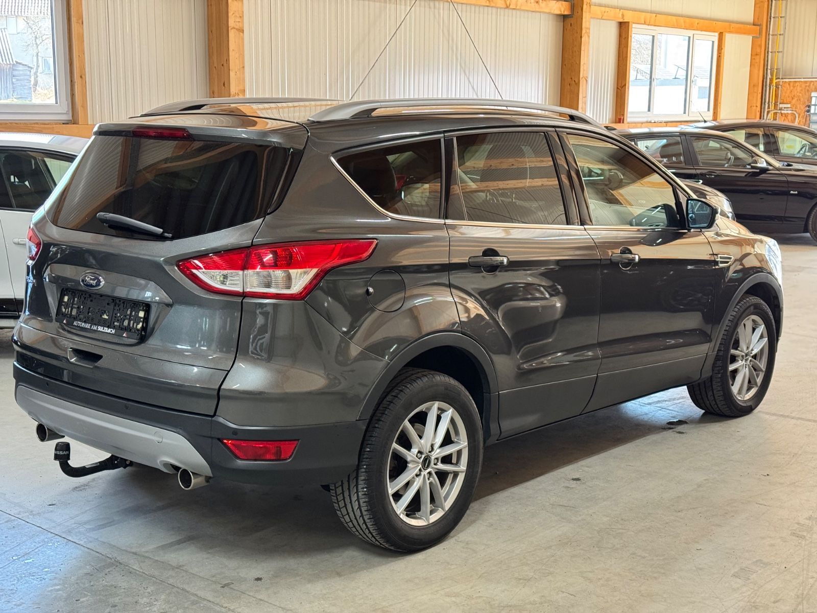 FORD Kuga GREY Ansicht 4