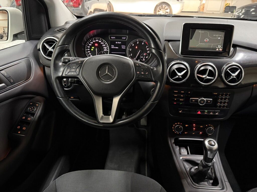 MERCEDES-BENZ B 180 WHITE Ansicht 14