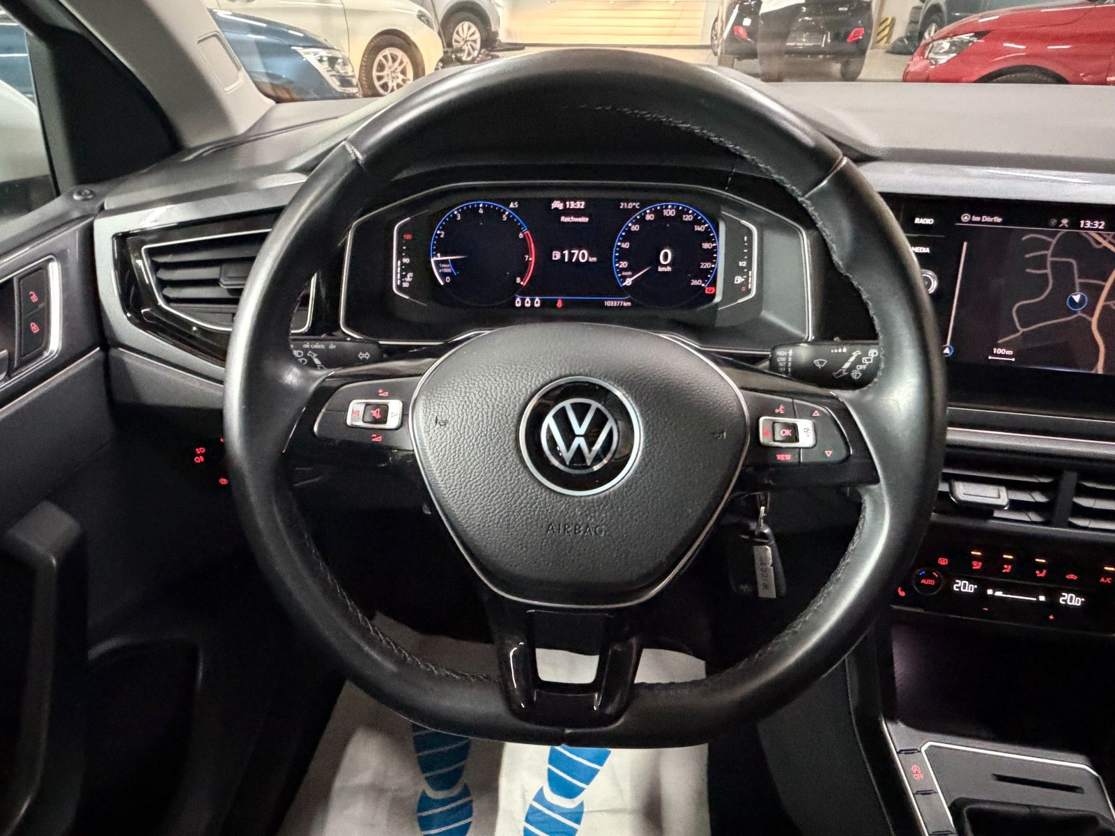 VW Polo WHITE Ansicht 15