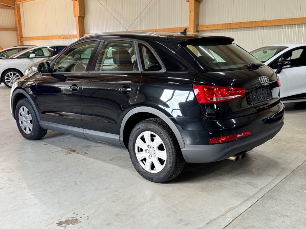 AUDI Q3 BLACK Ansicht 6
