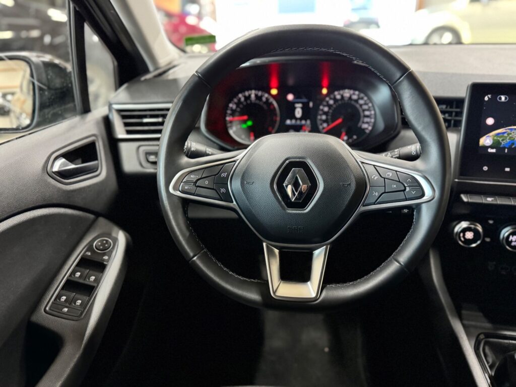 RENAULT Clio BLACK Ansicht 17