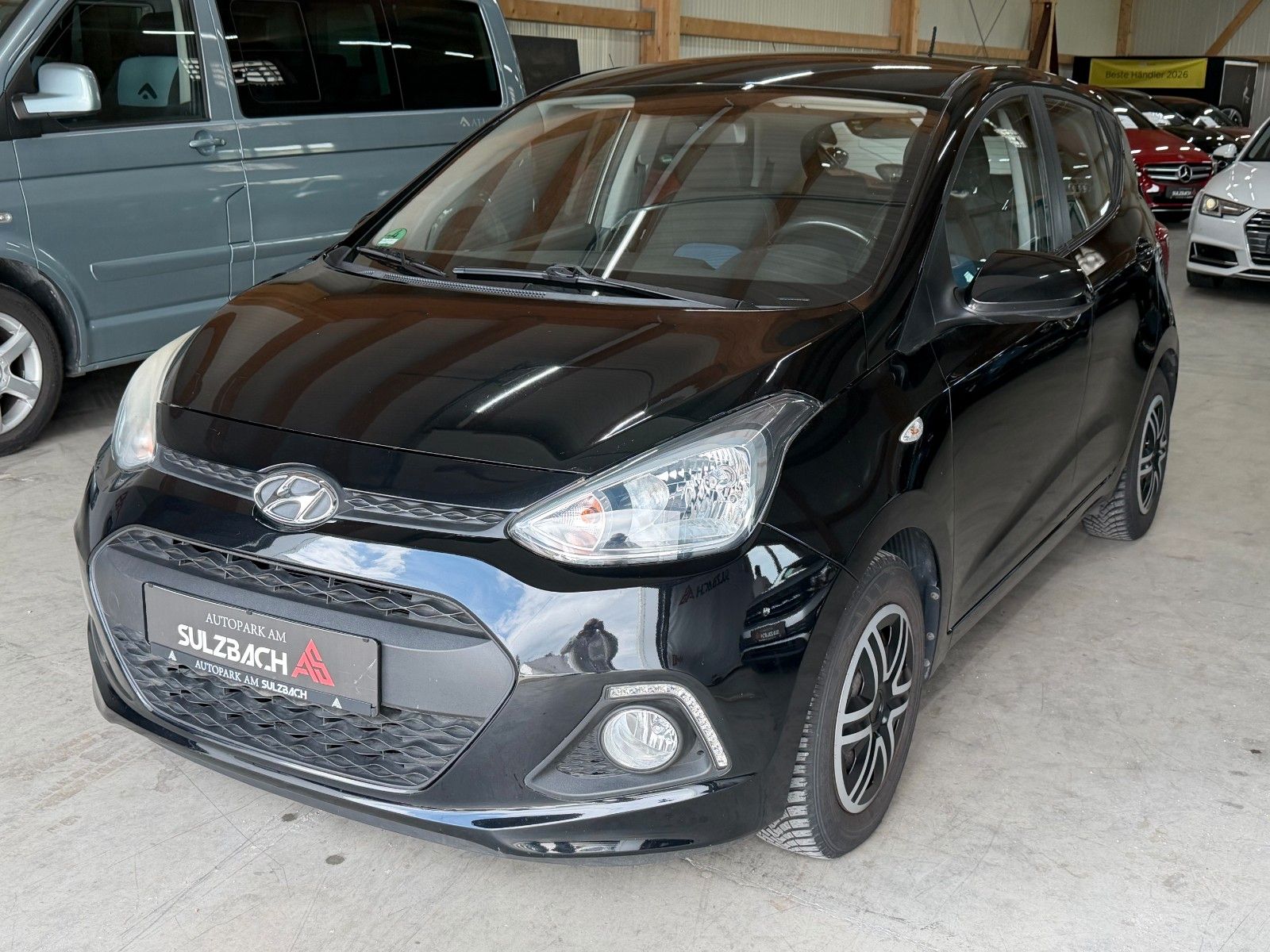 HYUNDAI i10 BLACK Ansicht 1
