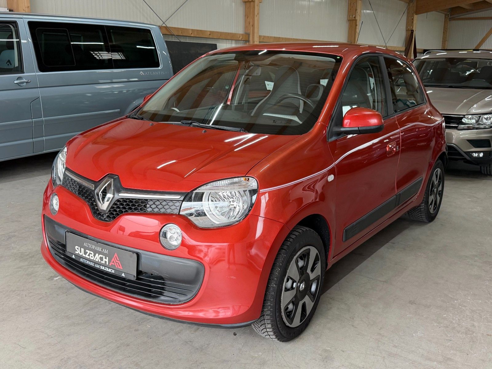 RENAULT Twingo RED Ansicht 1
