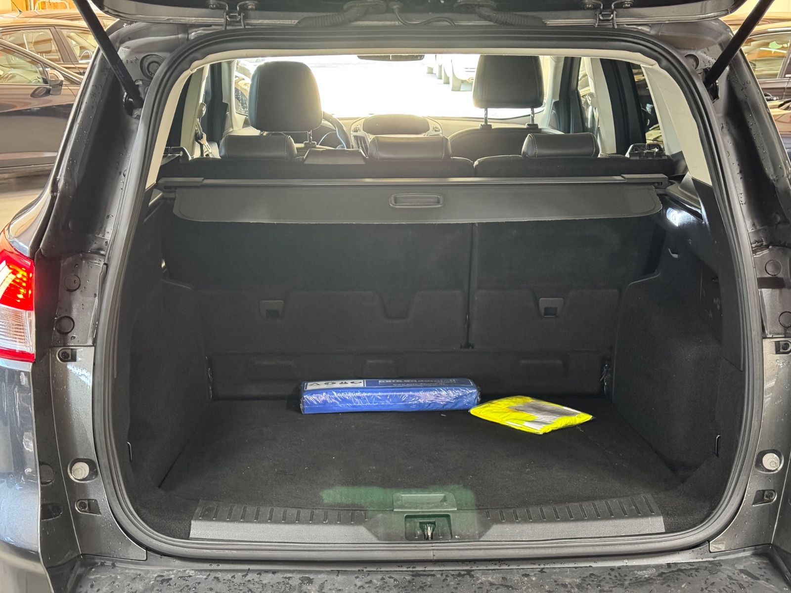 FORD Kuga GREY Ansicht 8