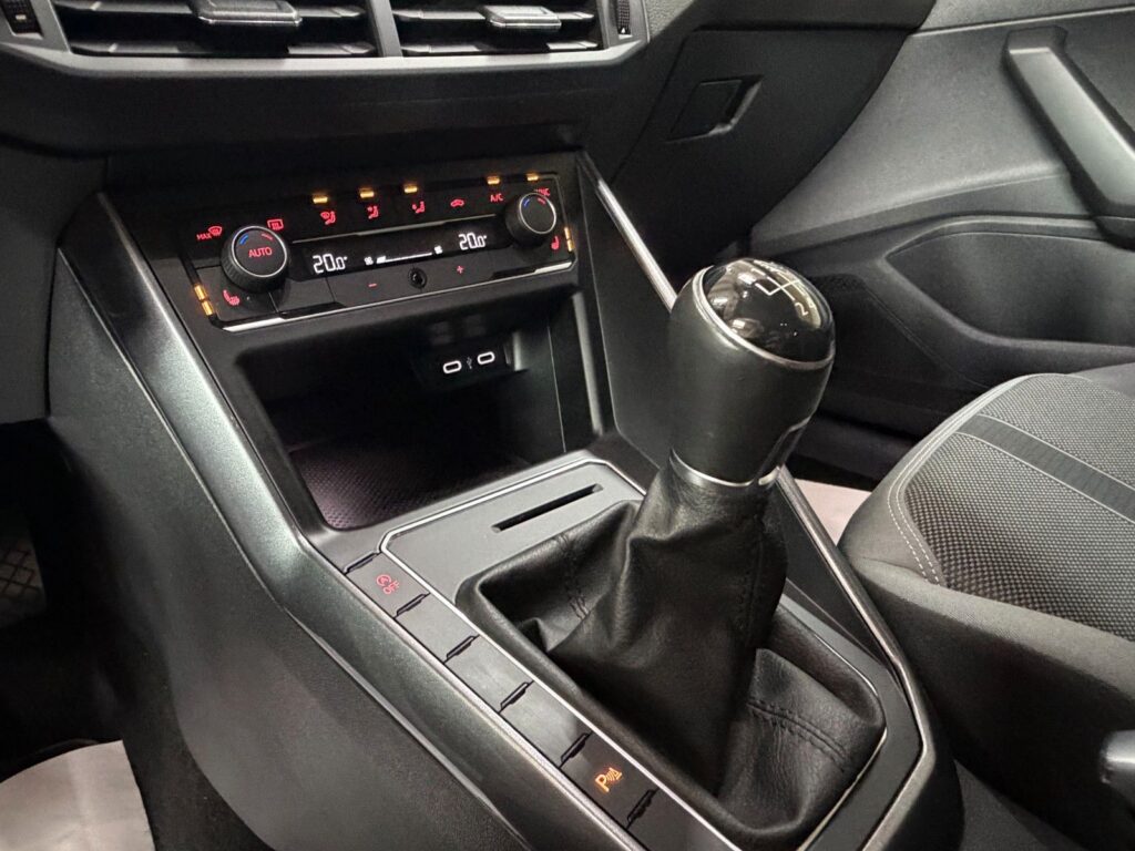 VW Polo WHITE Ansicht 17