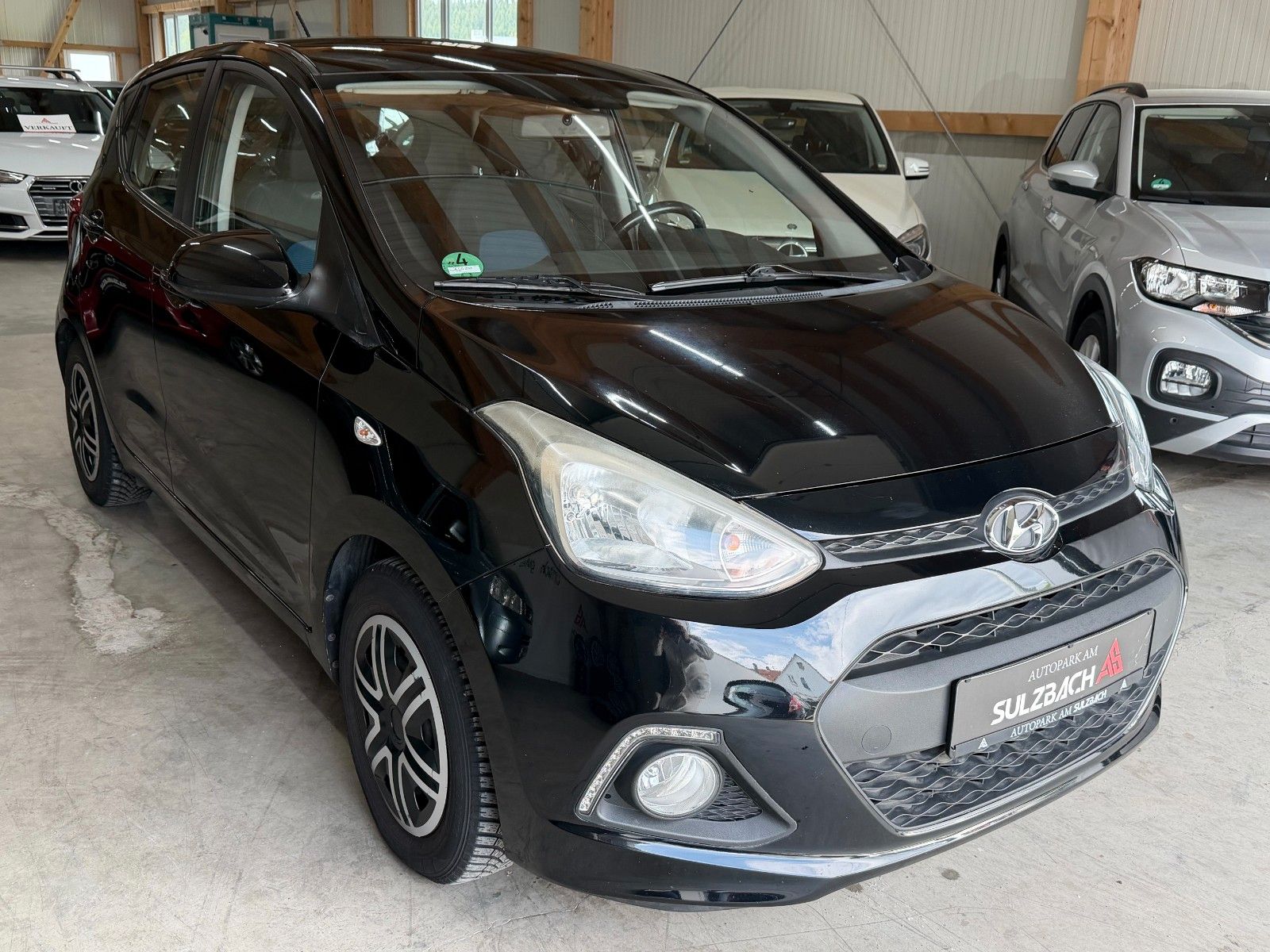 HYUNDAI i10 BLACK Ansicht 3