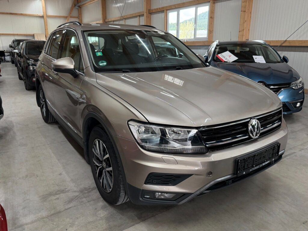 VW Tiguan BEIGE Ansicht 2