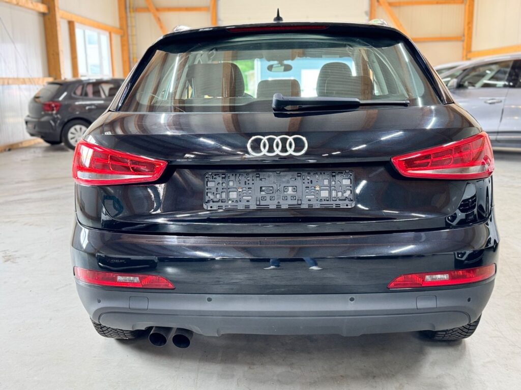 AUDI Q3 BLACK Ansicht 5