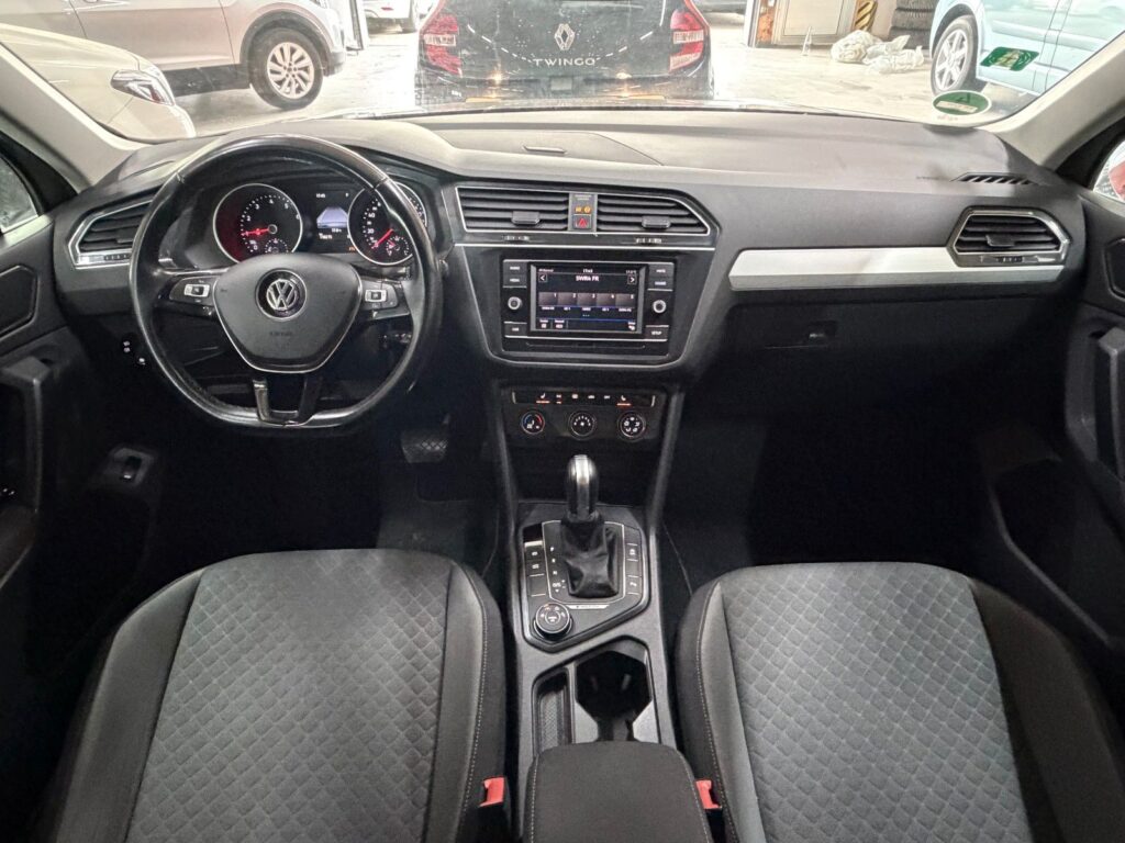 VW Tiguan BEIGE Ansicht 12